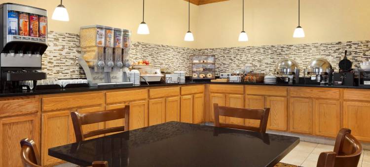 马其顿丽怡酒店(Country Inn & Suites by Radisson, Macedonia, Oh)图片