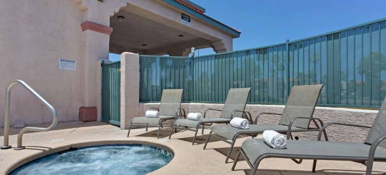 图森市中心会议中心速8酒店(Super 8 by Wyndham Tucson Downtown Convention Center)图片