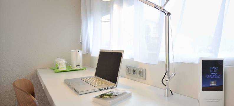 里昂东康铂酒店-圣艾修伯里机场(Campanile Lyon Est - AÉROPORT Saint EXUPÉRY)图片