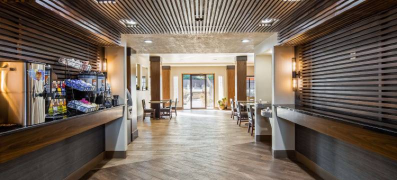 希尔贝斯特韦斯特优质套房酒店(Best Western Plus Hill Country Suites)图片