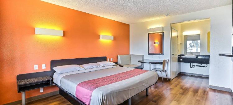 艾姆巴克德拉奥克兰6号汽车旅馆(Oakland, CA - Embarcadero)图片