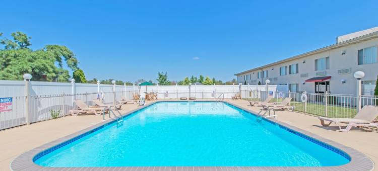 瓦恩兰米尔维尔地区华美达酒店(Ramada by Wyndham Vineland Millville Area)图片