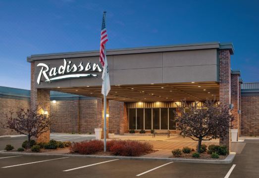 Radisson Hotel and Conference Center Fond du Lac Over view