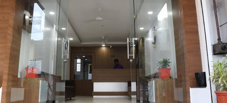 新萨姆拉特酒店(Hotel New Samrat)图片