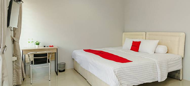 红多兹酒店@巨港惹兰德曼勒巴拉亚(RedDoorz @ Jalan Demang Lebar Raya Palembang)图片