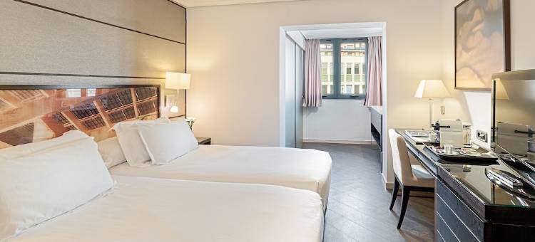 巴塞罗那H10优尼沃斯酒店(H10 Universitat Hotel Barcelona)图片