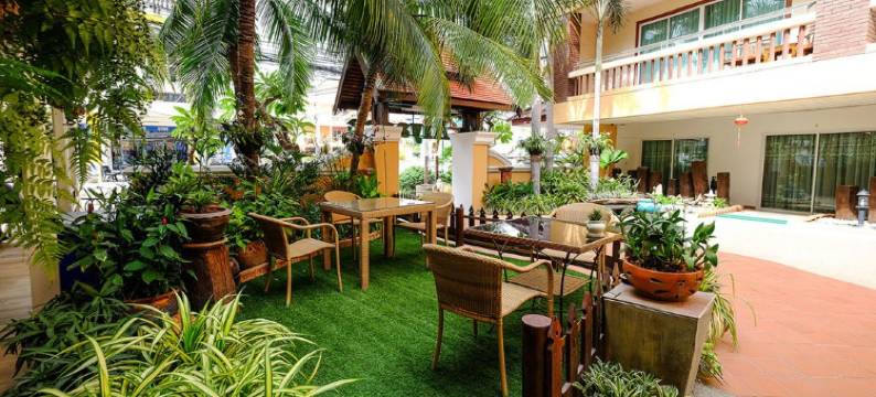 艾亚里广场酒店(Aiyaree Place Hotel)图片