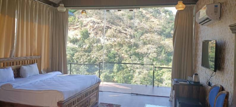 岩谷度假村(The Rock Valley Resort)图片