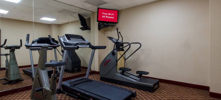 纽华克大学红顶套房酒店(Red Roof Inn & Suites Newark - University)图片