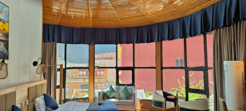 水磨乡愁温泉酒店(巴塘店)图片