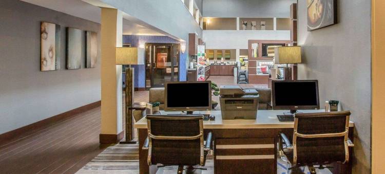 纳什维尔机场品质套房酒店(Quality Suites Nashville Airport)图片