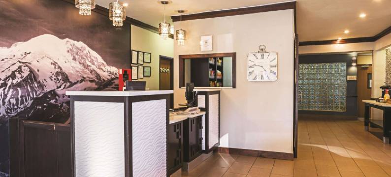 莱西奥林匹亚拉昆塔温德姆酒店(La Quinta Inn by Wyndham Olympia - Lacey)图片