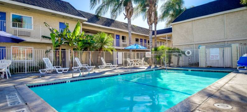 里布南6号汽车旅馆(Motel 6 Riverside, CA - South)图片