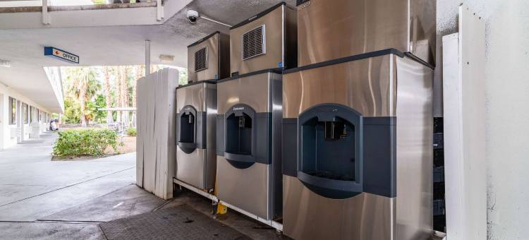 东部棕榈泉6号汽车旅馆(Motel 6 Palm Springs, CA - East - Palm Canyon)图片