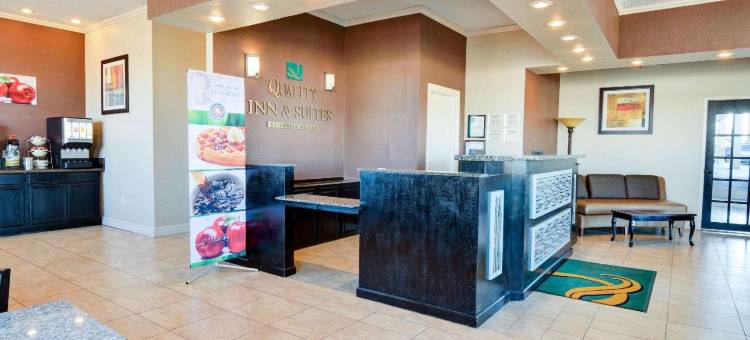 温泉城 - 汉密尔顿湖凯艺套房酒店(Quality Inn & Suites Hot Springs - Lake Hamilton)图片