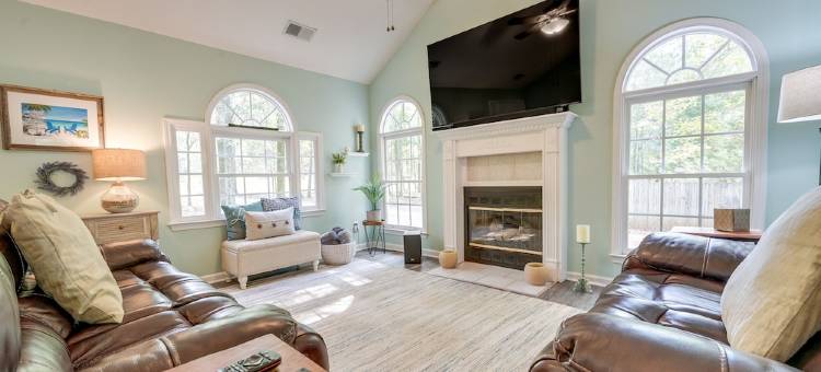 允许携带宠物的Lagrange露台度假租赁(Pet-Friendly Lagrange Vacation Rental w/ Deck!)图片