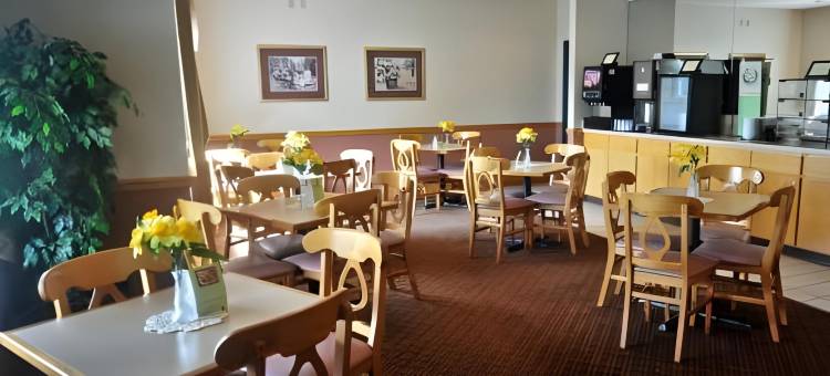 爱荷华克林顿丽怡酒店(Country Inn & Suites by Radisson, Clinton, IA)图片