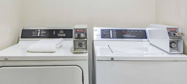 丹维尔速8酒店(Super 8 by Wyndham Danville)图片