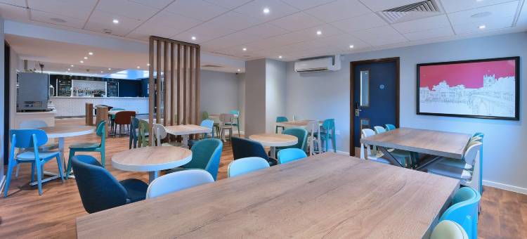 梅登黑德中心旅屋酒店(Travelodge Maidenhead Central)图片