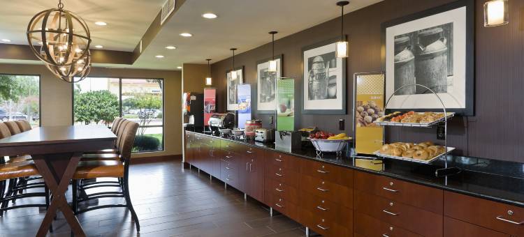 休斯顿斯塔福德欢朋酒店(Hampton Inn Houston-Stafford)图片