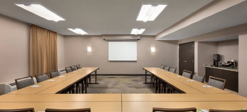 珊瑚角迈尔斯堡万怡酒店(Courtyard by Marriott Fort Myers Cape Coral)图片