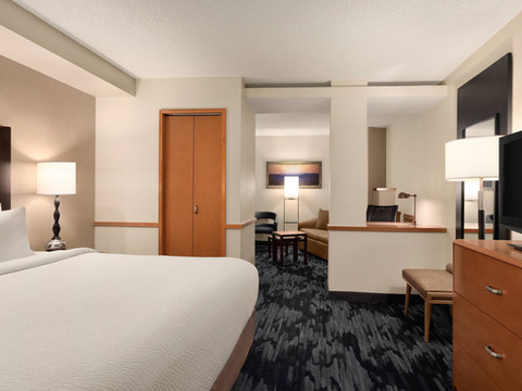 图珀洛万枫酒店及套房