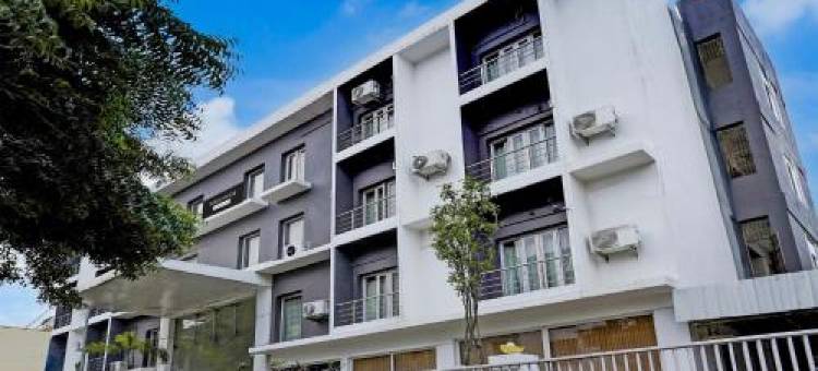 美达瓦卡姆附近的舒适城堡，靠近贾亚昌德兰(Super Townhouse Medavakkam Near Jayachandran)图片