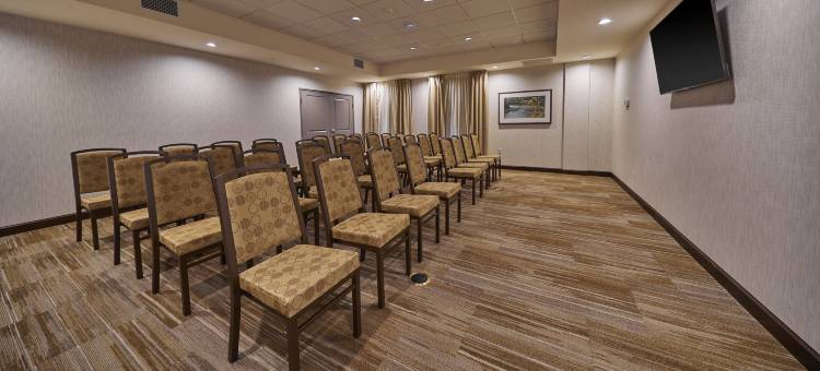 罗斯堡欢朋套房酒店(Hampton Inn & Suites Roseburg)图片