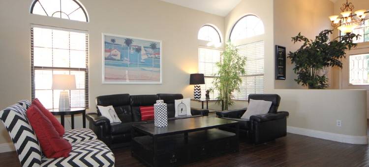 Best Off-Strip Luxury Las Vegas House, 5 Bdrm, Giant Pool, 1/4 Acre, 65-85" TVs图片