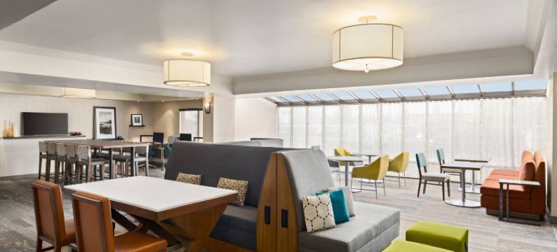 希尔顿欢朋酒店-波特兰机场(Hampton Inn Portland Airport)图片