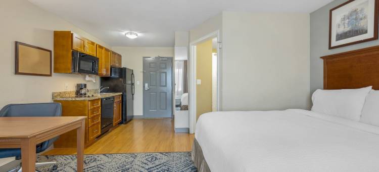 Candlewood Suites 印第安纳波利斯东(Candlewood Suites Indianapolis East)图片