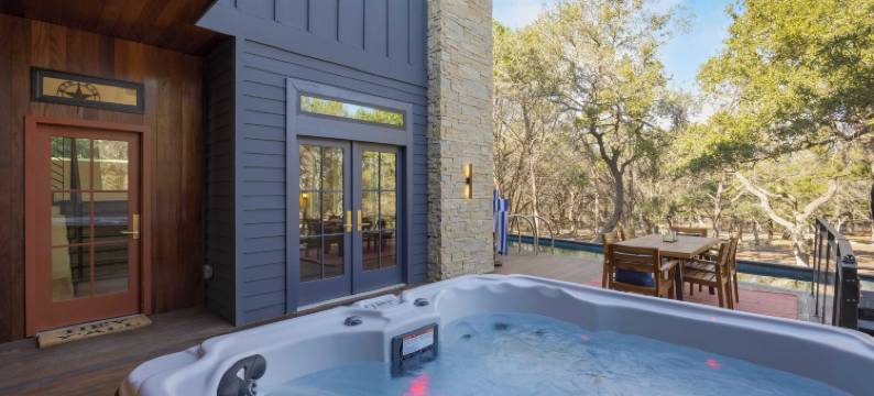 没问题酒店的泳池、热水浴缸、游戏房(Pool Hot Tub Game Room Fire Pit Luxe Private 4Bdr Maverick by AvantStay)图片