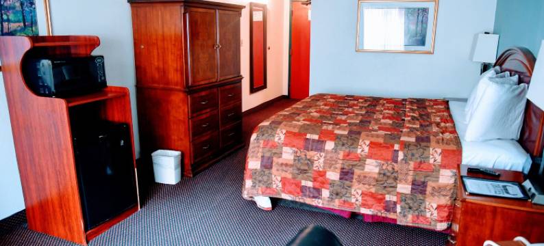 道格拉斯会议中心旅馆(Douglas Inn and Conference Center)图片