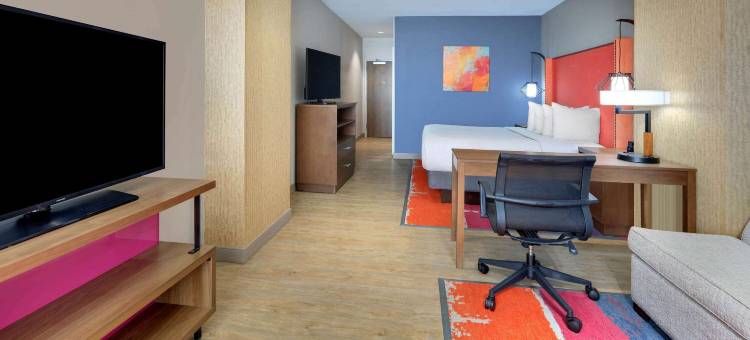 来柯维拉昆塔温德姆套房酒店(La Quinta Inn & Suites by Wyndham Lakeway)图片