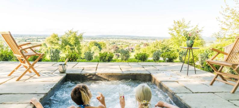 三匕首酒店(The Three Daggers)图片