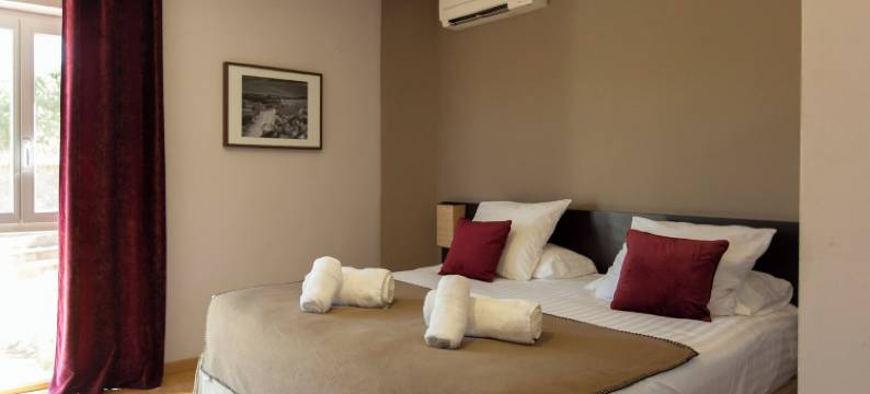 拉图尔城堡别墅(Château de Lastours - le Resort)图片