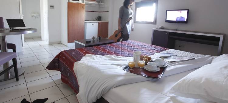 阿多尼斯卡尔卡松酒店(Adonis Carcassonne)图片