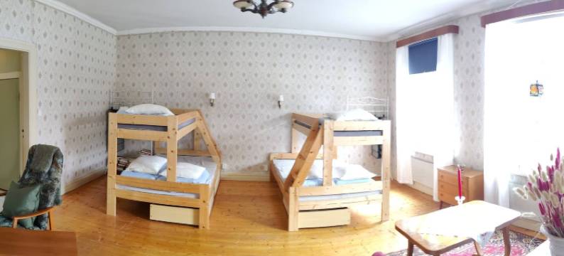 位于历史建筑中的明亮宽敞居所(Bright and Spacious Living in Historic Building)图片