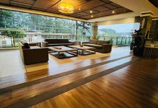 Bristle Ridge (Dmci)Hotel Overview