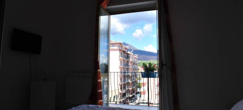 最后楼层酒店(The Last Floor)图片