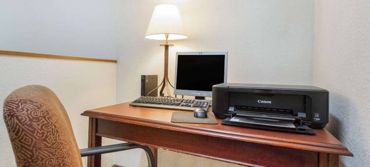 费尔蒙特温德姆速8酒店(Super 8 by Wyndham Fairmont)图片