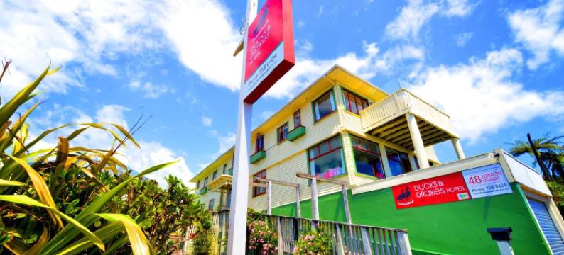 达克斯与德雷克斯精品汽车旅馆(Ducks & Drakes Boutique Motel & Backpackers)图片