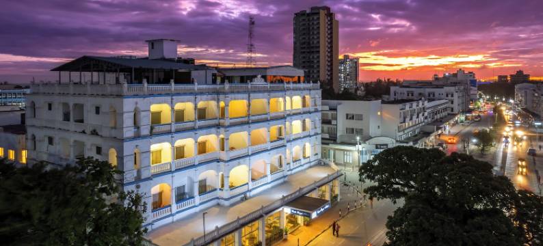 森特林城堡皇家酒店(Sentrim Castle Royal Hotel)图片