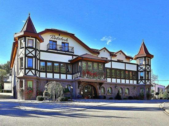 雷布斯托克酒店及餐厅