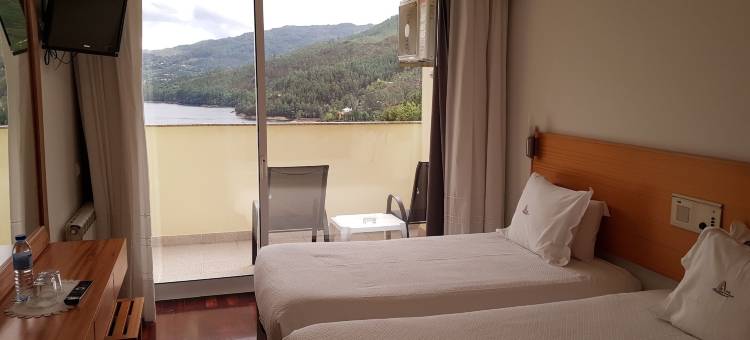 格雷斯拉戈亚阿苏尔酒店(Hotel Lagoa Azul do Geres)图片