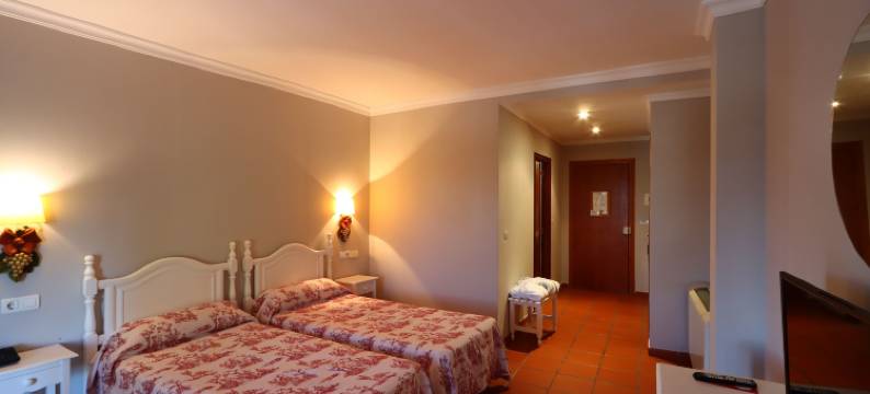 瓦瑞尼亚塞雷纳 - 保尼阿瑞欧德阿兰赫酒店(Hotel Varinia Serena - Balneario de Alange)图片