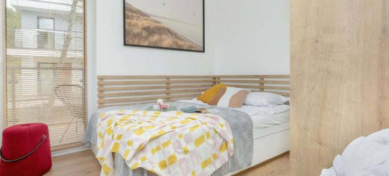 舒适公寓，泳池，靠近海滩(Apartment in Pobierowo Near Baltic Sea)图片