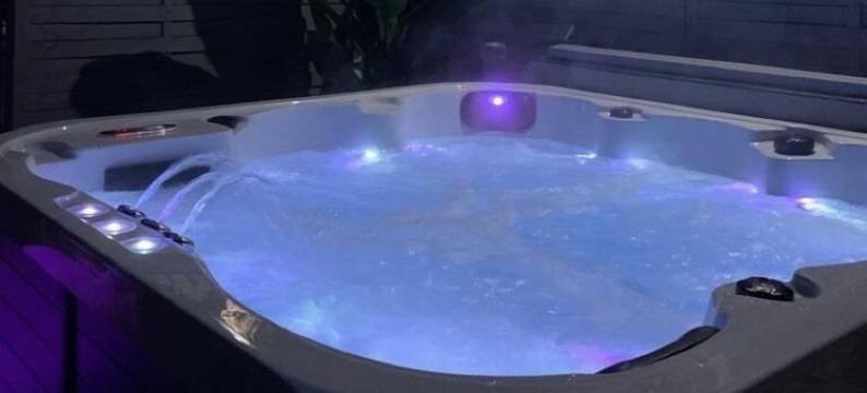 森林中的母鹿(La Biche au Bois)图片