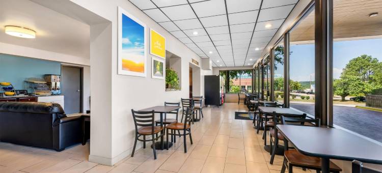 胡佛伯明翰温德姆戴斯酒店(Days Inn by Wyndham Hoover Birmingham)图片