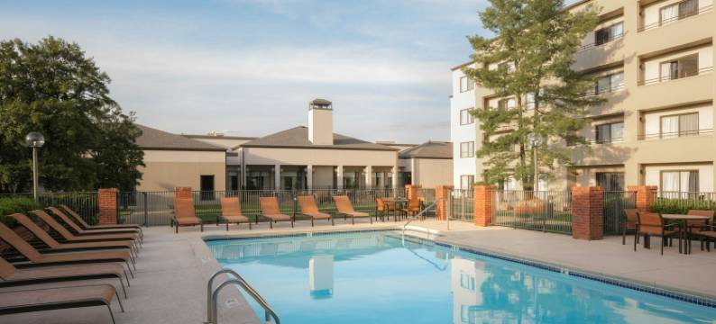 东路易斯威尔万怡酒店(Courtyard Louisville East)图片